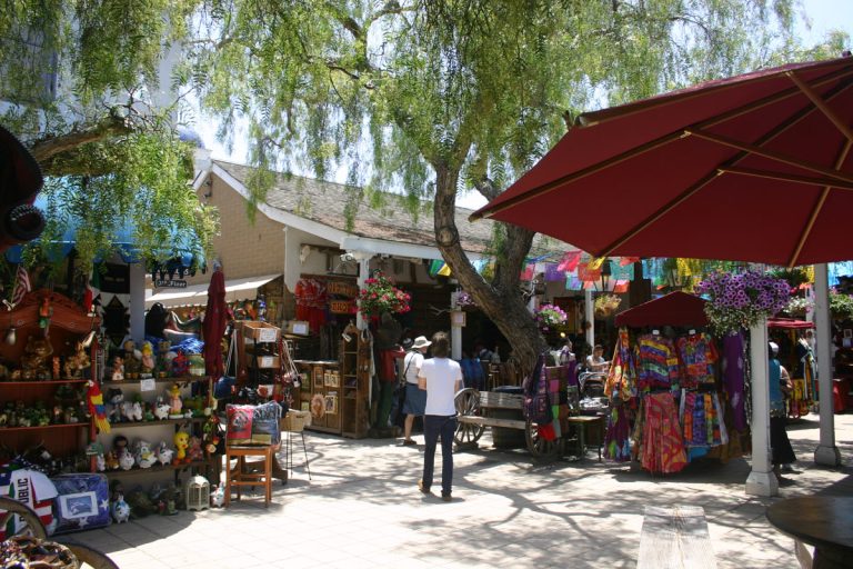 Aventura mexicana excelente de Karen y de Dorothy (Karen and Dorothy’s excellent Mexican adventure)